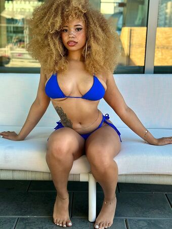 Mayaregi Nahé Úniky OnlyFans Fotka 4