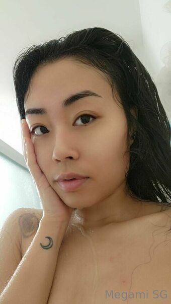 megami Nahé Úniky OnlyFans Fotka 14