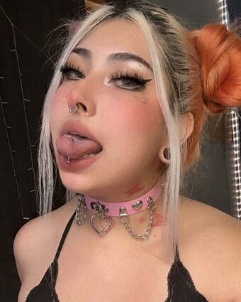 mel.x Nahé Úniky OnlyFans Fotka 2