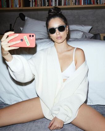 Melanie Jarnson Nahé Úniky OnlyFans Fotka 2