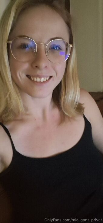 mia_ganz_privat Nahé Úniky OnlyFans Fotka 28