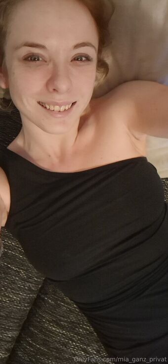 mia_ganz_privat Nahé Úniky OnlyFans Fotka 33