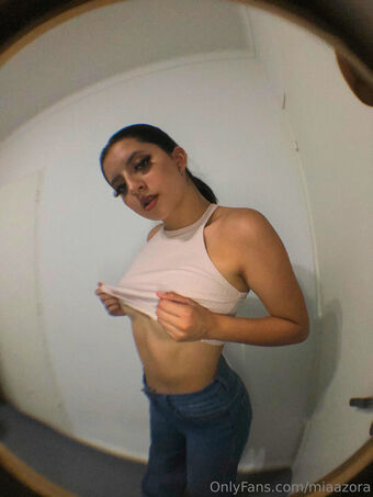 miaazora Nahé Úniky OnlyFans Fotka 9