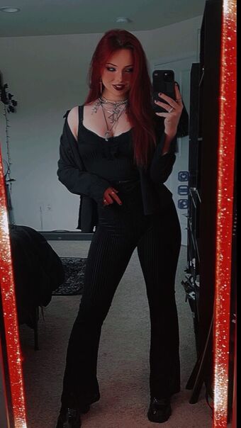Miserrablee Nahé Úniky OnlyFans Fotka 5