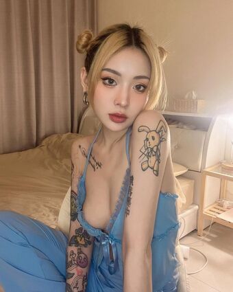 missmozzi Nahé Úniky OnlyFans Fotka 1