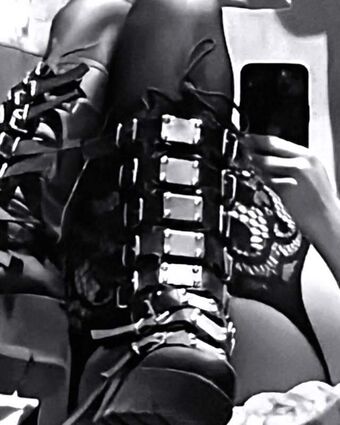 mongothic Nahé Úniky OnlyFans Fotka 2