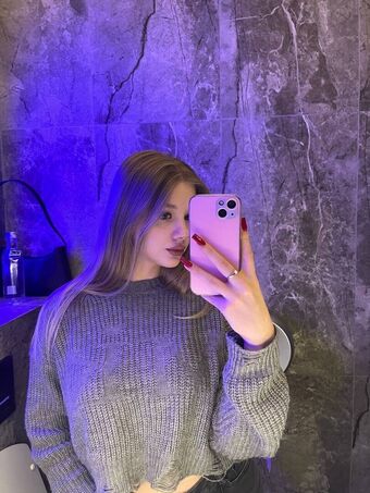 MoniBless Nahé Úniky OnlyFans Fotka 7