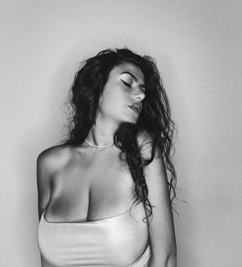 Mrs. Prim Nahé Úniky OnlyFans Fotka 93