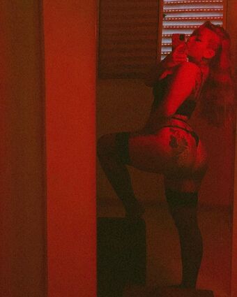 Mxrayama Nahé Úniky OnlyFans Fotka 2
