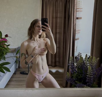 neDolia Nahé Úniky OnlyFans Fotka 1