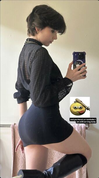 Newinsight Nahé Úniky OnlyFans Fotka 20