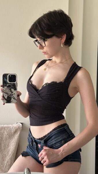 Newinsight Nahé Úniky OnlyFans Fotka 26