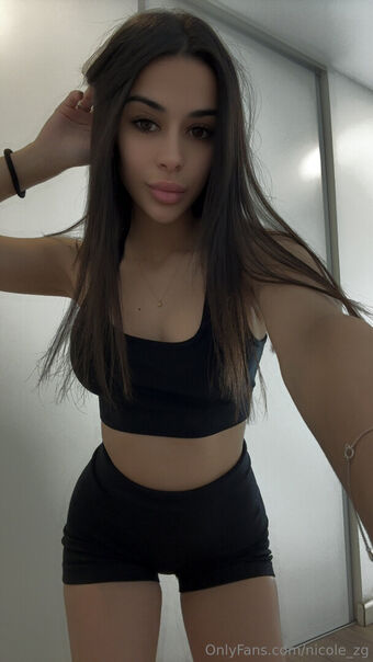 nicole_zg Nahé Úniky OnlyFans Fotka 15