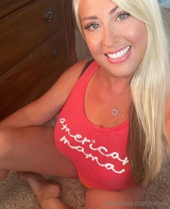 nitatv Nahé Úniky OnlyFans Fotka 32