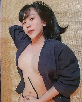 Nostaljia Green Nahé Úniky OnlyFans Fotka 22