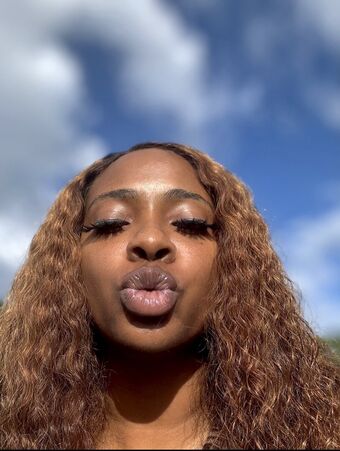 NotSoThick Nahé Úniky OnlyFans Fotka 19