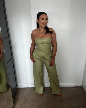 Olivia Paige Cooke Nahé Úniky OnlyFans Fotka 30