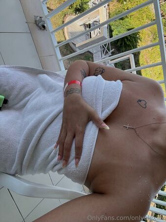 onlyalexiax