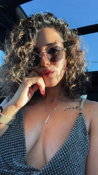 Oshi.az Nahé Úniky OnlyFans Fotka 9