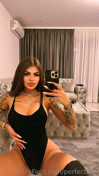 perfect33n Nahé Úniky OnlyFans Fotka 6