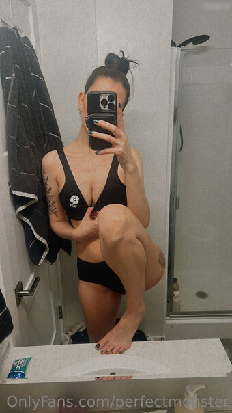 PerfectMonsterr Nahé Úniky OnlyFans Fotka 56