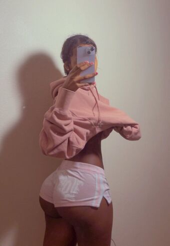 pixiebrrie Nahé Úniky OnlyFans Fotka 2