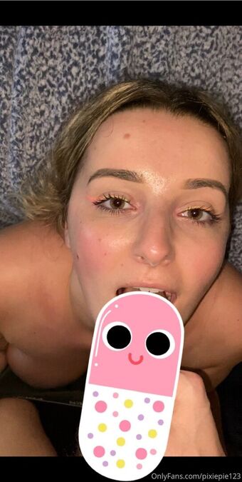 PixiePie123 Nahé Úniky OnlyFans Fotka 14