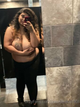 poundcake1908 Nahé Úniky OnlyFans Fotka 40