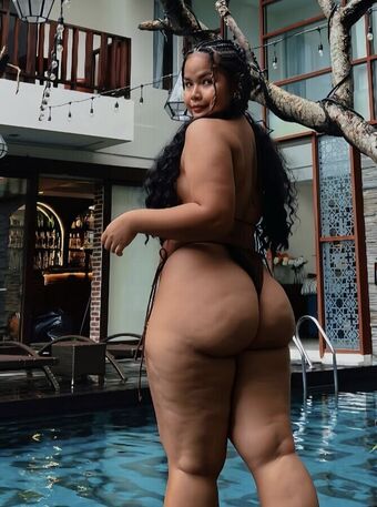 Praew Nahé Úniky OnlyFans Fotka 11