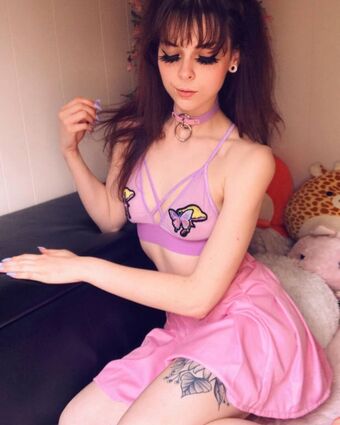 Princess Nahé Úniky OnlyFans Fotka 2