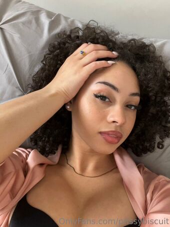 prissybiscuit Nahé Úniky OnlyFans Fotka 16