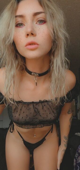 pullmyheir Nahé Úniky OnlyFans Fotka 6