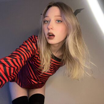pumpur Nahé Úniky OnlyFans Fotka 14