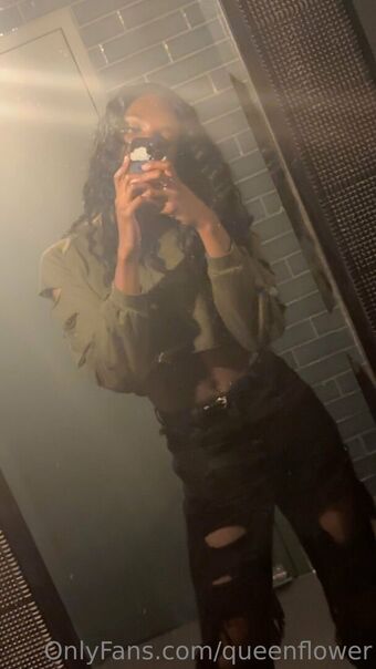 queenflower Nahé Úniky OnlyFans Fotka 2