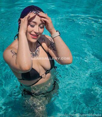 Queenmanda Nahé Úniky OnlyFans Fotka 1