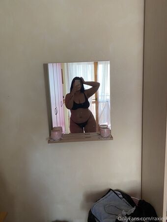 Raxien Nahé Úniky OnlyFans Fotka 17