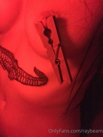 raybeam Nahé Úniky OnlyFans Fotka 15