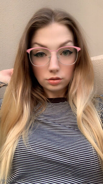 reallyyrenee Nahé Úniky OnlyFans Fotka 9