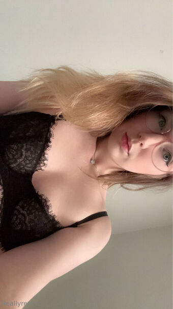reallyyrenee Nahé Úniky OnlyFans Fotka 20
