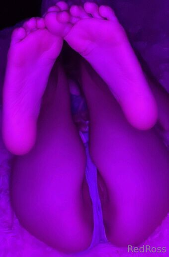 RedRoss Nahé Úniky OnlyFans Fotka 9