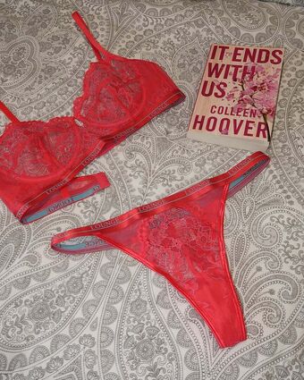 Robyn Emily Nahé Úniky OnlyFans Fotka 30