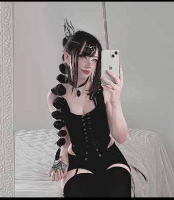 Romllr Nahé Úniky OnlyFans Fotka 8
