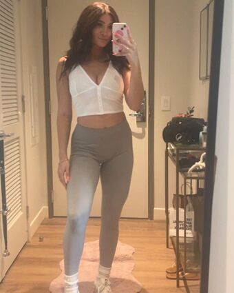 Roxy Davidson Nahé Úniky OnlyFans Fotka 15