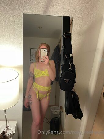 roxy_redhead Nahé Úniky OnlyFans Fotka 18