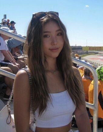 Ruby Eum Nahé Úniky OnlyFans Fotka 4