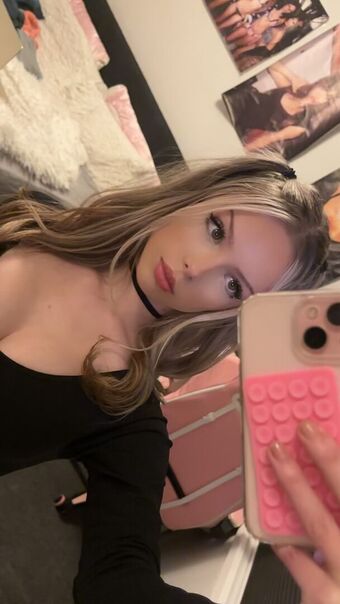 Ruby Luisa Nahé Úniky OnlyFans Fotka 4