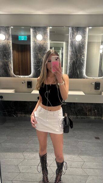Ruby Luisa Nahé Úniky OnlyFans Fotka 12