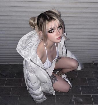 Samkat Nahé Úniky OnlyFans Fotka 4