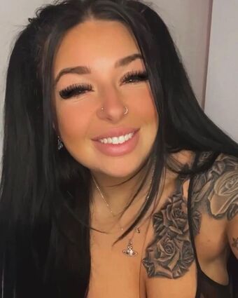 Sammy Nahé Úniky OnlyFans Fotka 16