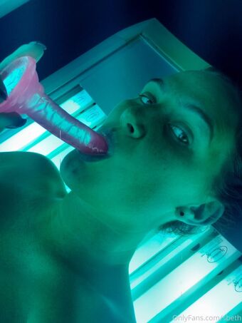 sbeth Nahé Úniky OnlyFans Fotka 9